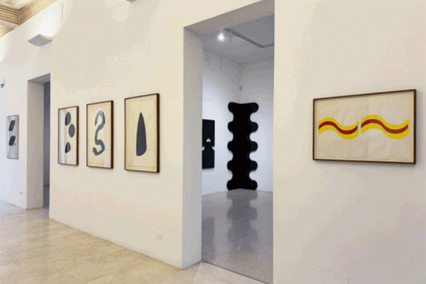 91ֱ fine arts professor Anna Mecugni curated an exhibition in Bologna, Italy.